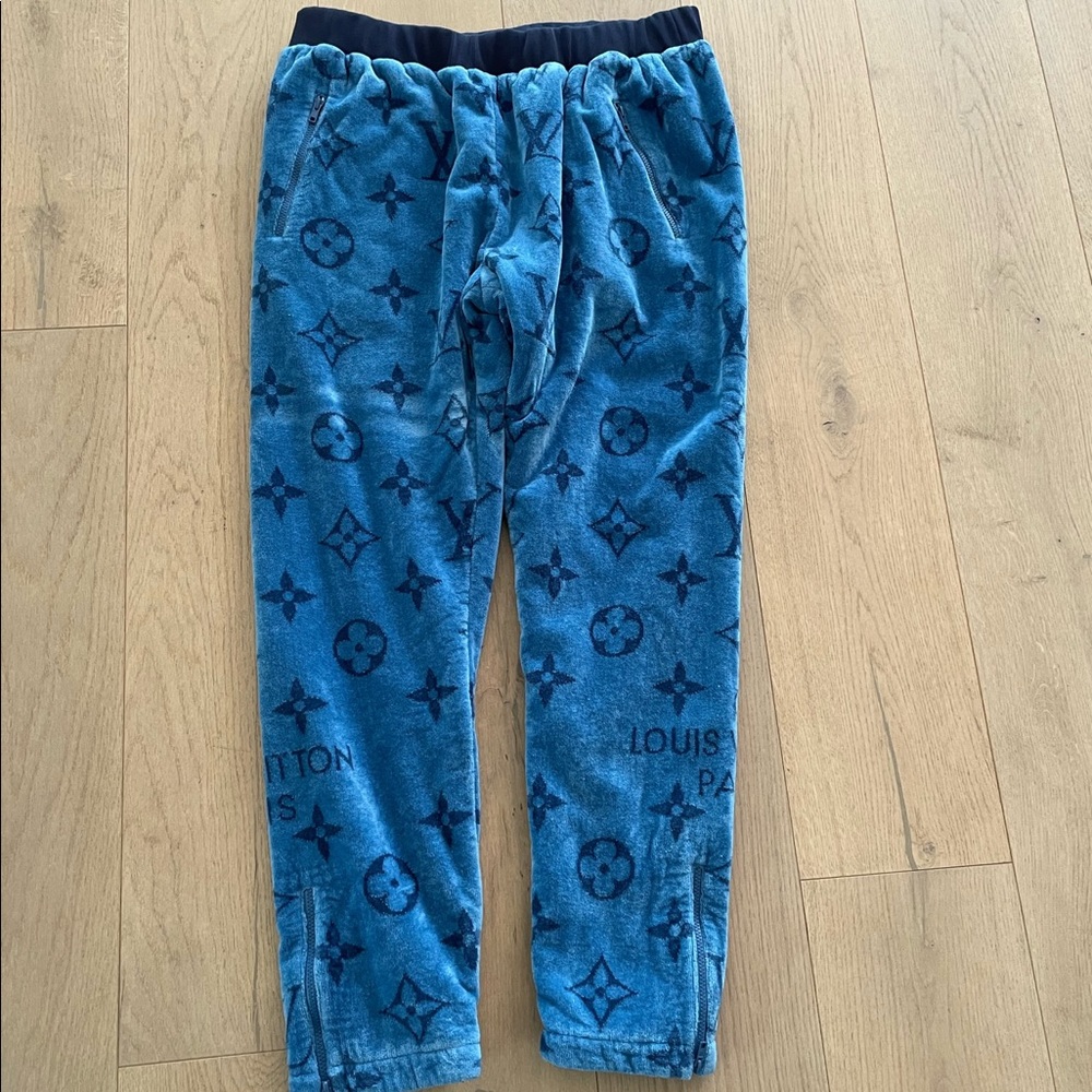 Exclusive game Louis Vuitton pants